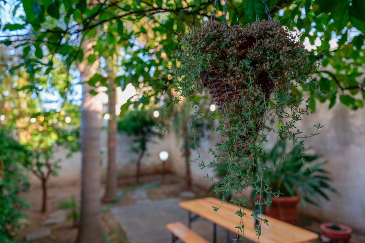Bed And Breakfast Cairoli Exclusive Room San Pietro Vernotico Exteriér fotografie