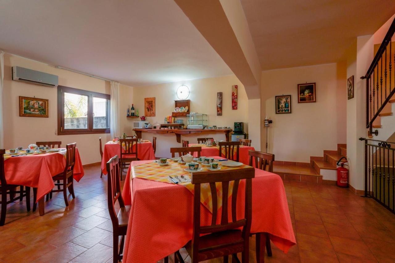 Bed And Breakfast Cairoli Exclusive Room San Pietro Vernotico Exteriér fotografie