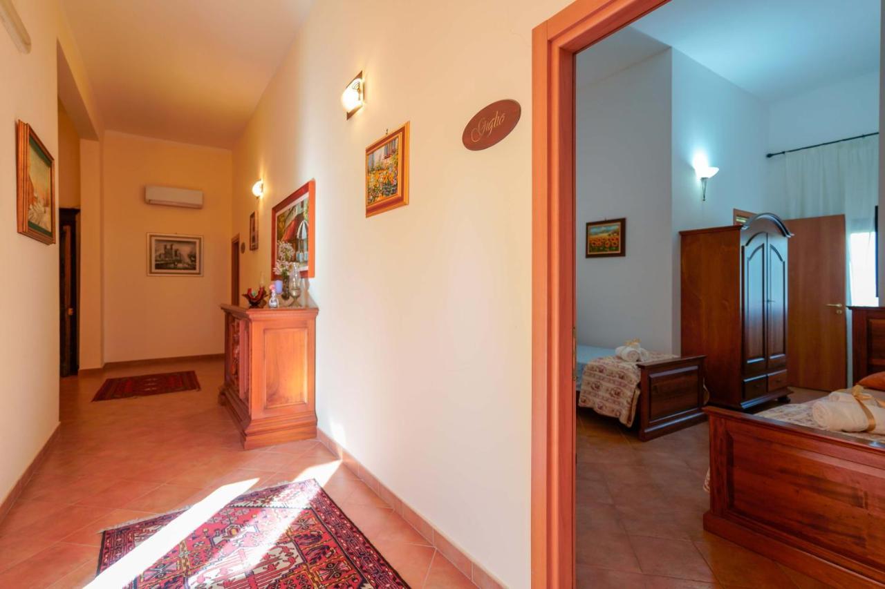 Bed And Breakfast Cairoli Exclusive Room San Pietro Vernotico Exteriér fotografie