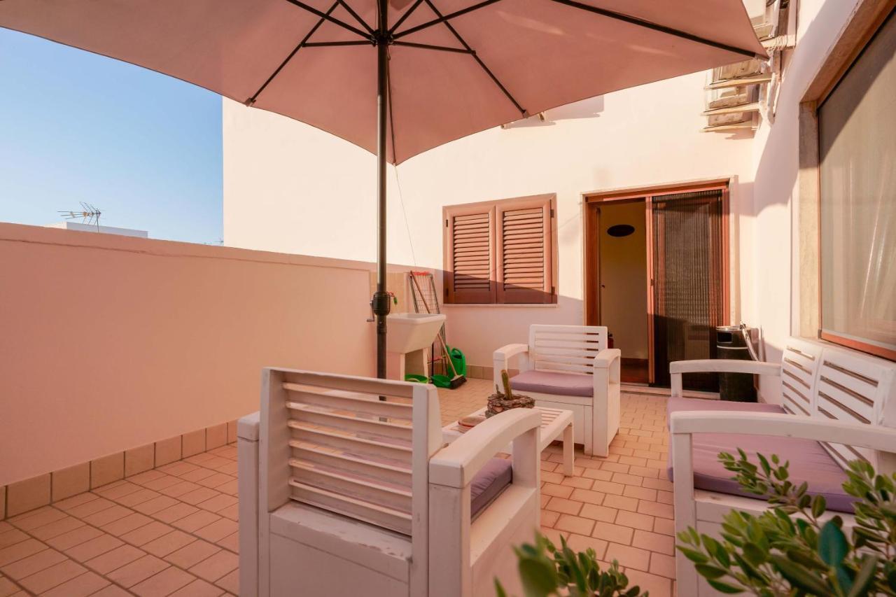 Bed And Breakfast Cairoli Exclusive Room San Pietro Vernotico Exteriér fotografie