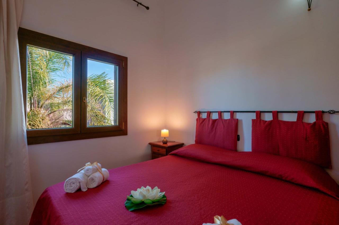 Bed And Breakfast Cairoli Exclusive Room San Pietro Vernotico Exteriér fotografie